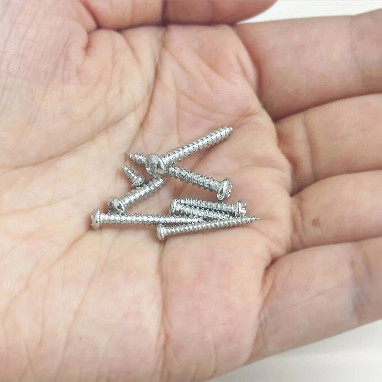 225 x PAN HEAD SELF TAPPING CARBON STEELWOOD SCREWS