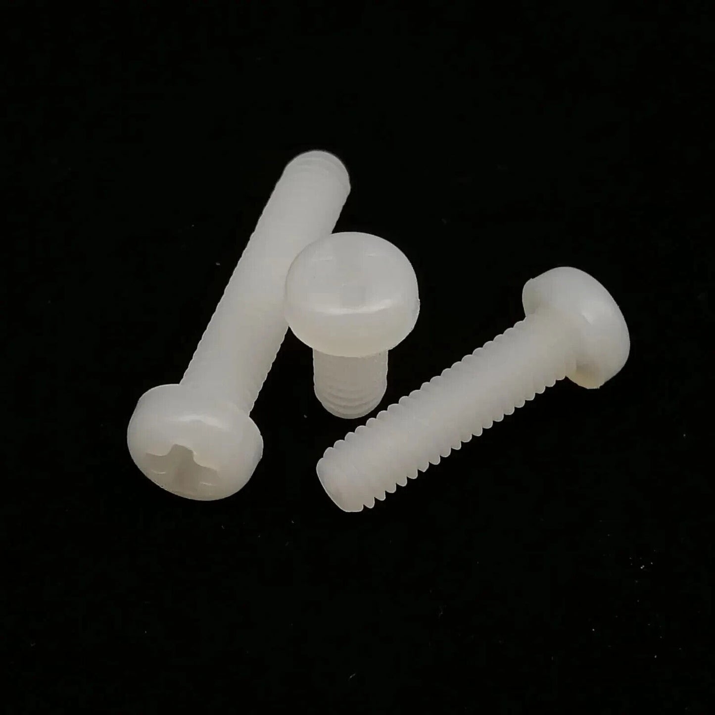 300 x NYLON PHILIPS ROUND HEAD SCREW SET, M2 M2.5 M3 WHITE GASKET PLASTIC NUT