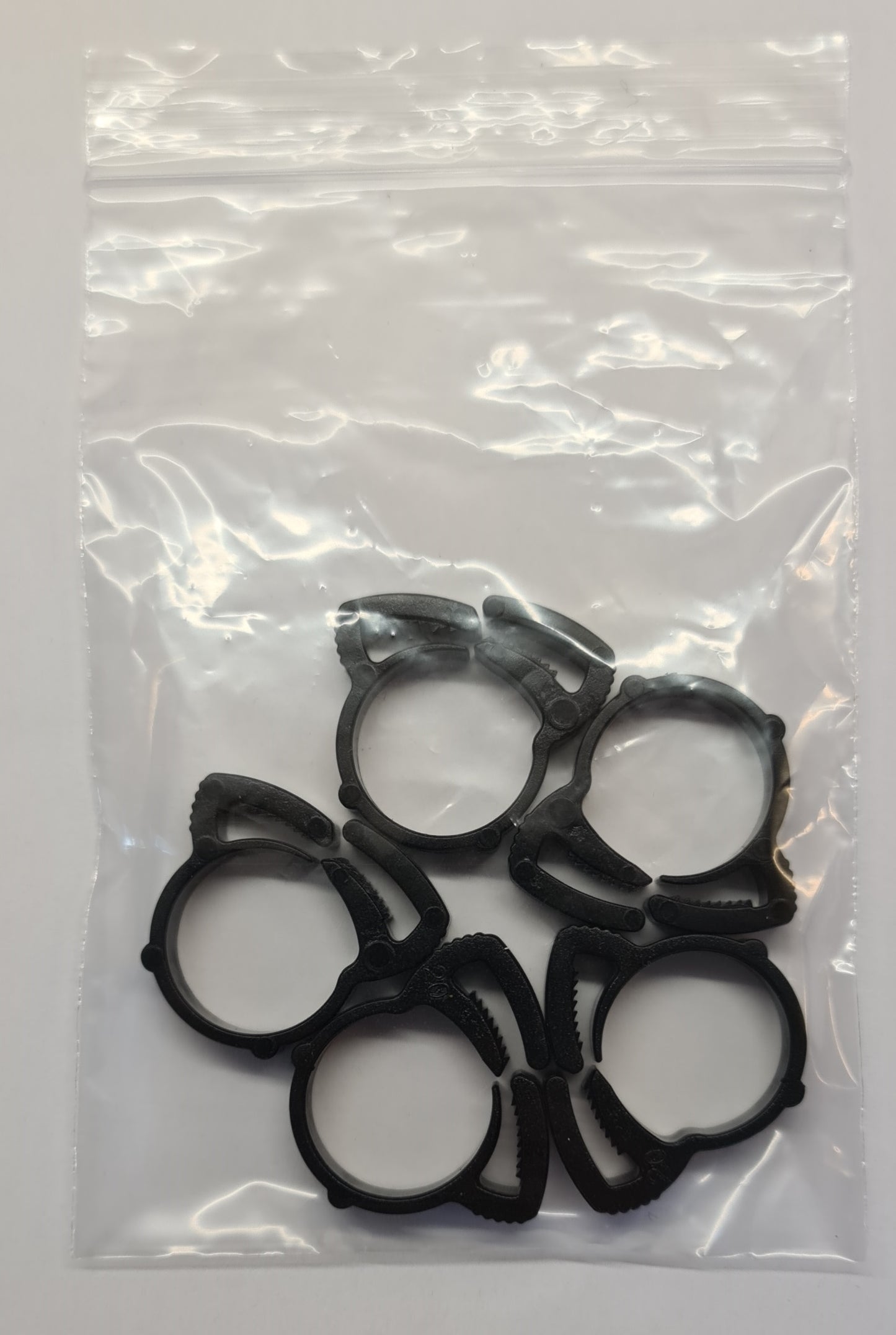 AQUARIUM / POND PLASTIC HOSE PIPE CLIPS